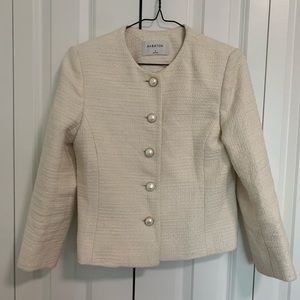 Babaton Aritzia white cropped blazer with buttons size 6